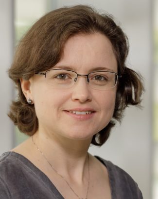 Portrait Estela Suarez, JSC, "intern" 03/2021 Portrait Estela Suarez, JSC, "intern" 03/2021